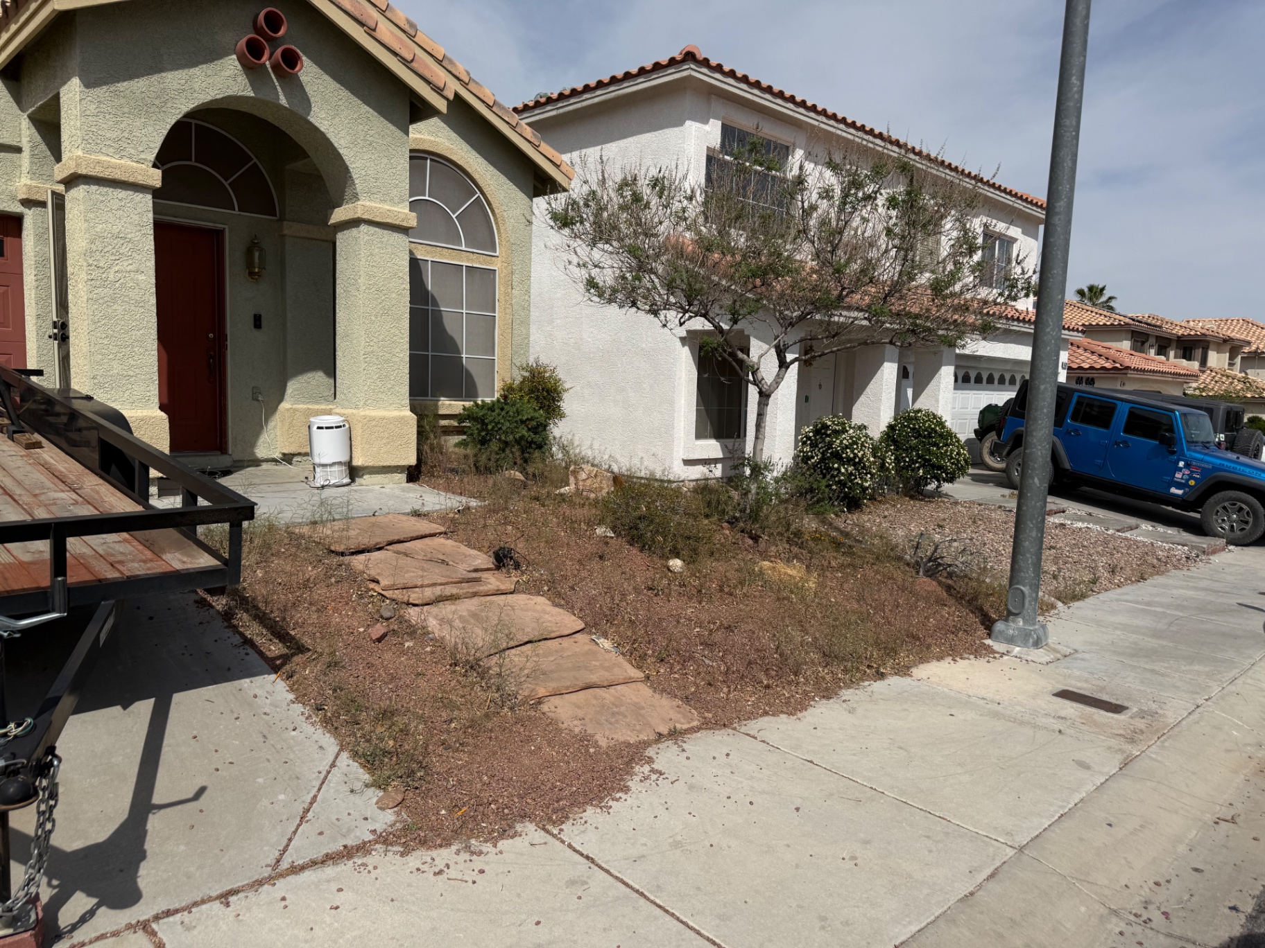 Front Yard Turf & Paver Steps — before